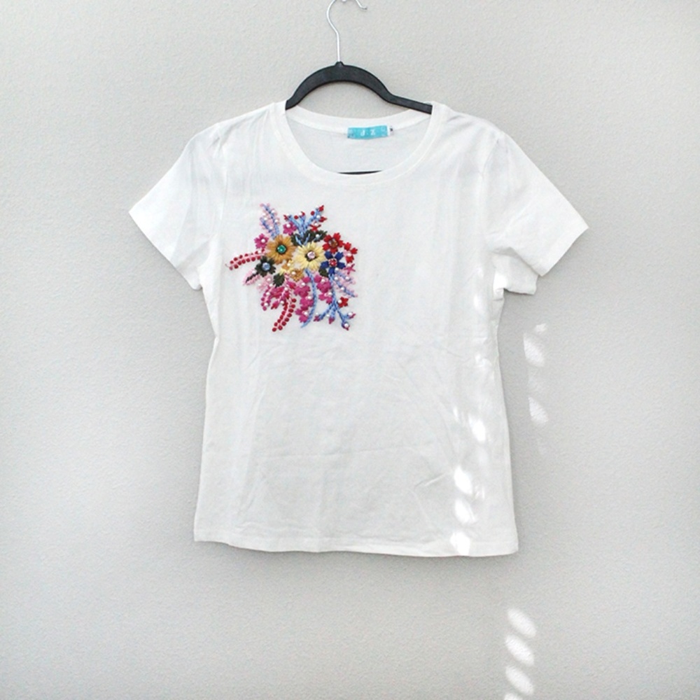 🆕T-Shirt with Embroidery